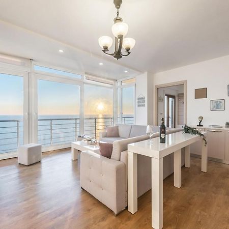 Blue Heaven -Full Sea View Brand New Apartment Durrës Eksteriør bilde