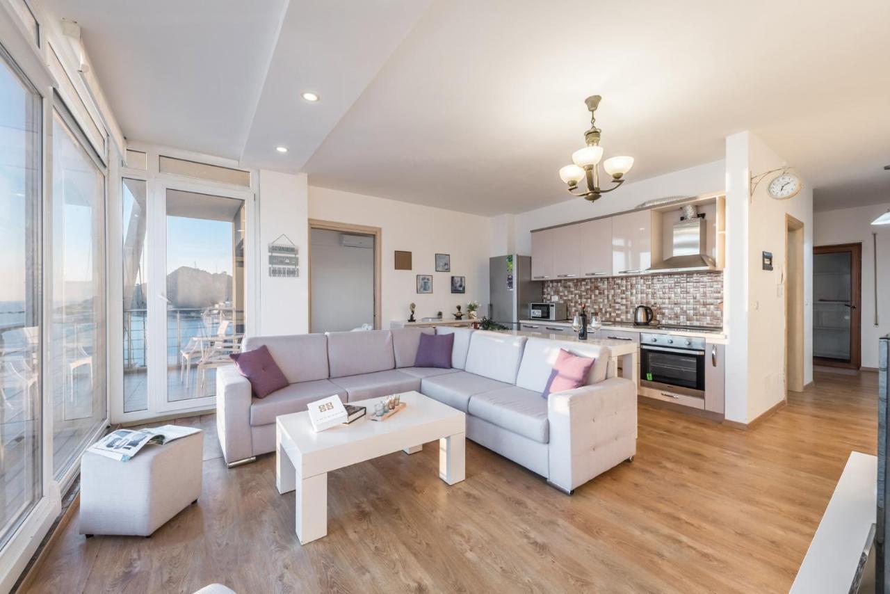Blue Heaven -Full Sea View Brand New Apartment Durrës Eksteriør bilde
